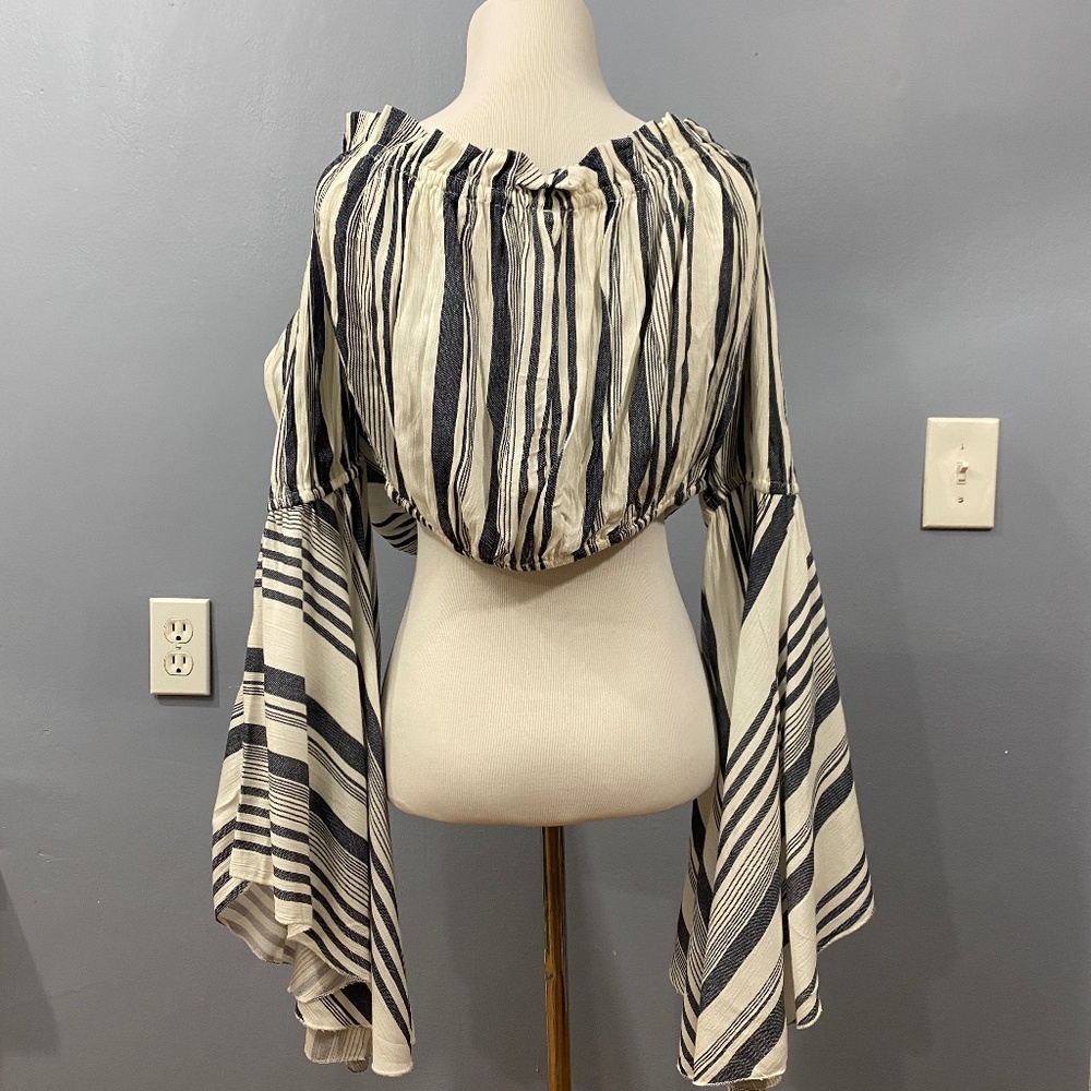 Live 4 truth off shoulder top